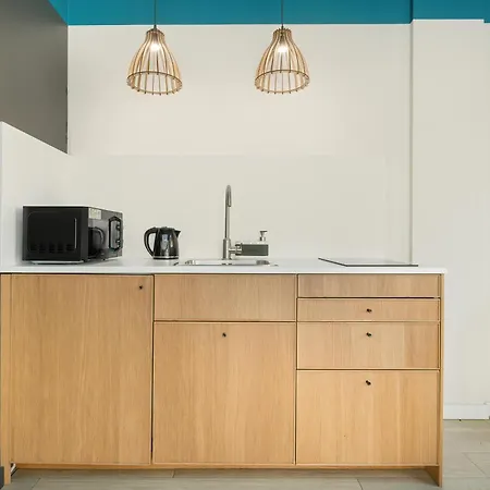 Modern Near Old Town By Renters *