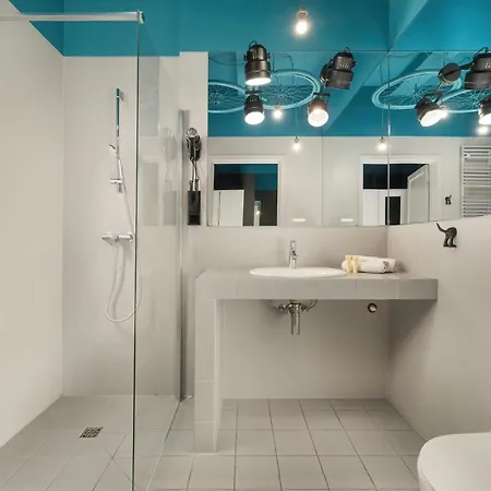Apartment Modern Near Old Town By Renters *