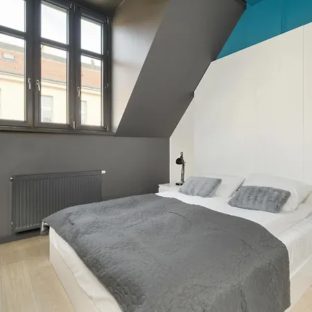 Modern Near Old Town By Renters Apartment Wroclaw