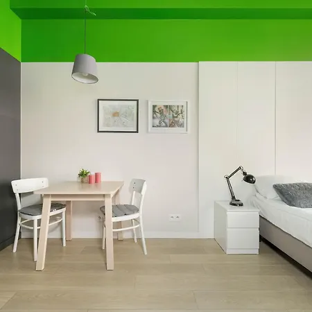 Apartment Modern Near Old Town By Renters *